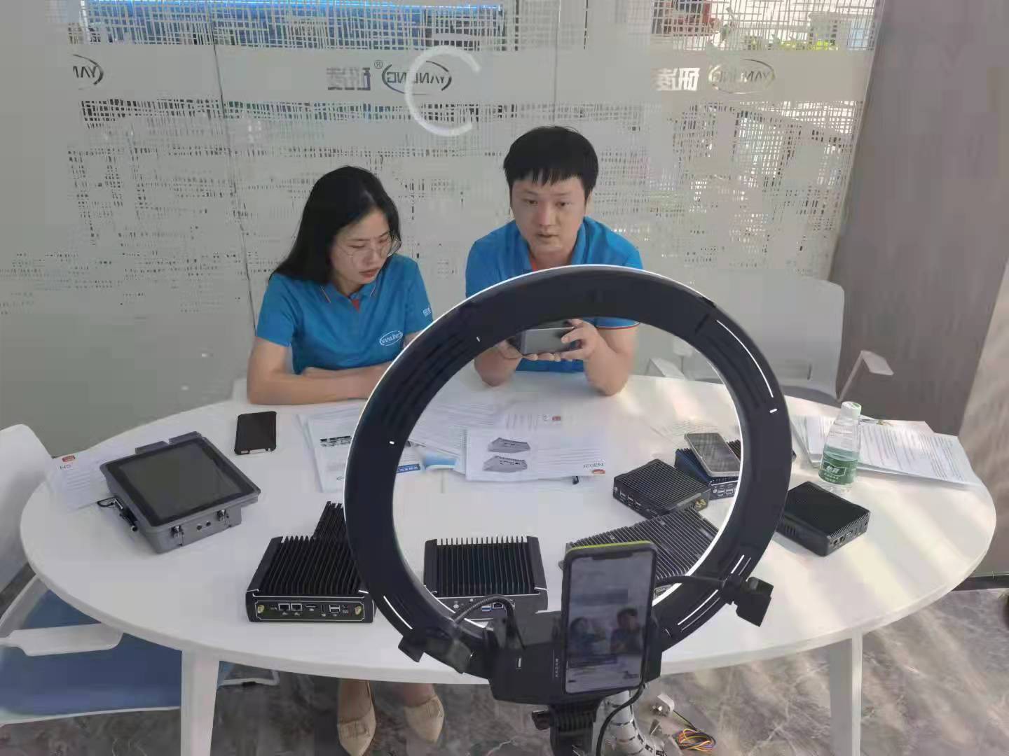 Népszerűsítse az élő közvetítést szeptemberben