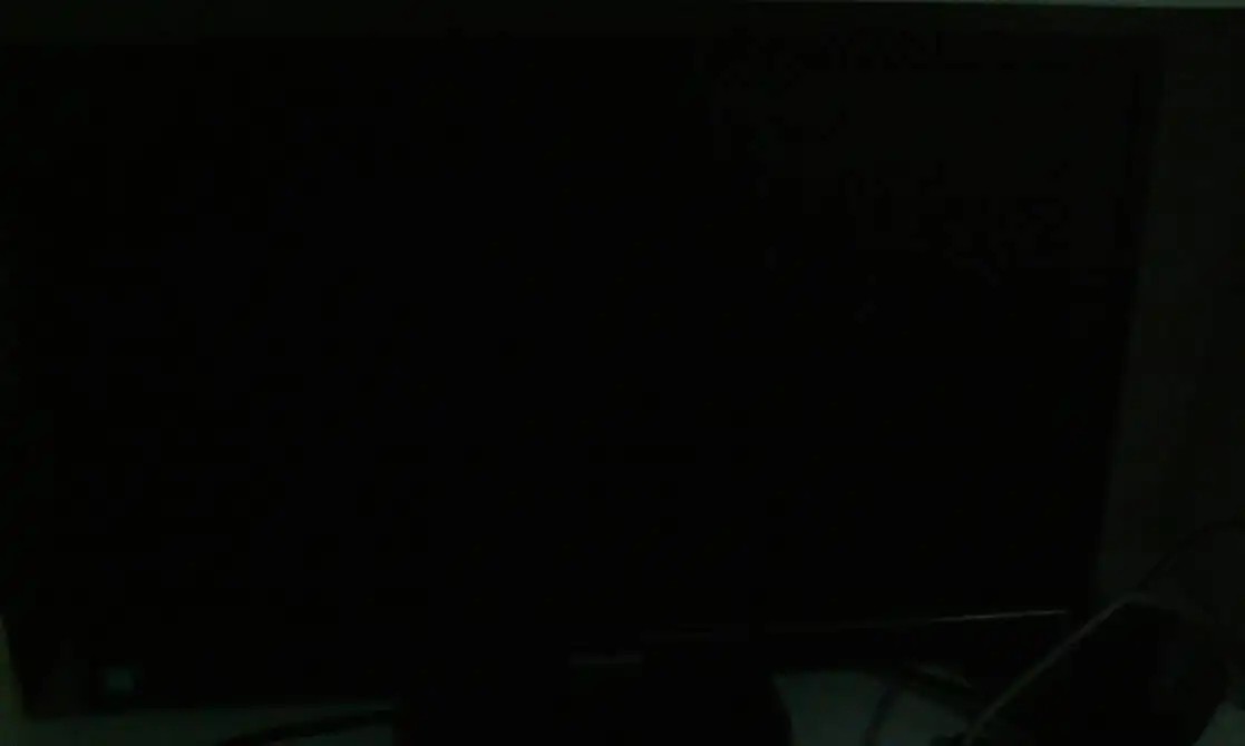 Hogyan lehet megoldani az érintőképernyős többfunkciós készülék fekete képern...